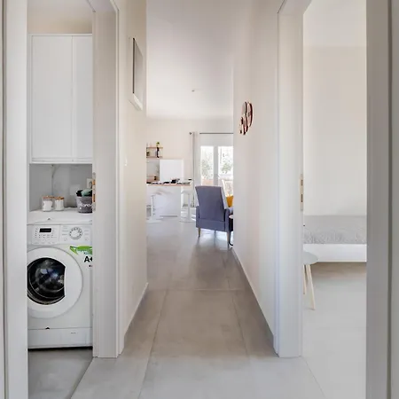 Дом отдыха Newly Built With Garden, 400m To Kokkini Hani