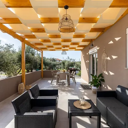 Newly Built With Garden, 400m To Дом отдыха Kokkini Hani