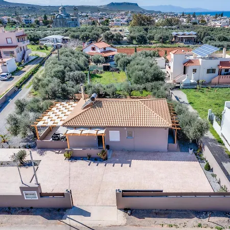 Дом отдыха Newly Built With Garden, 400m To Kokkini Hani